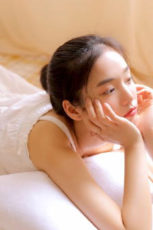 打扑克不盖被子图片大全